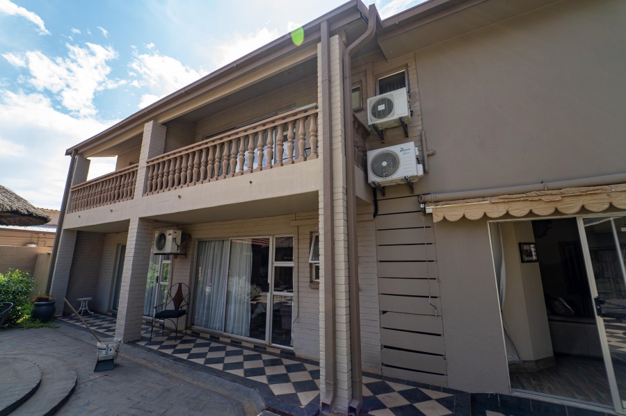 19 Bedroom Property for Sale in Universitas Free State